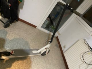 Patinete eléctrico blanco