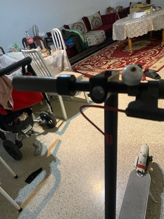Patinete eléctrico blanco