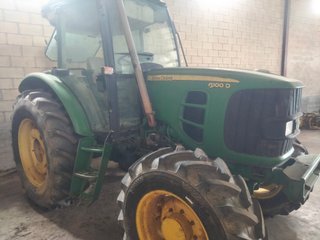 Tractor John Deere 6100D