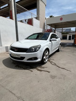 Opel Astra GTC 2007