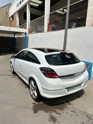 Opel Astra GTC 2007