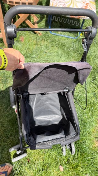 Andador con cesta de almacenaje