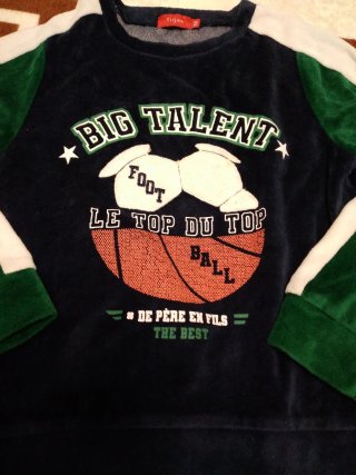 Conjunto pijama talla 6 años.