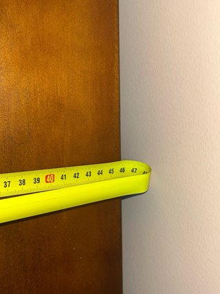 ÚLTIMA LLAMADA Mueble de madera con vitrina y baúl