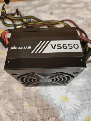Fuente de Alimentación Corsair VS650 650W