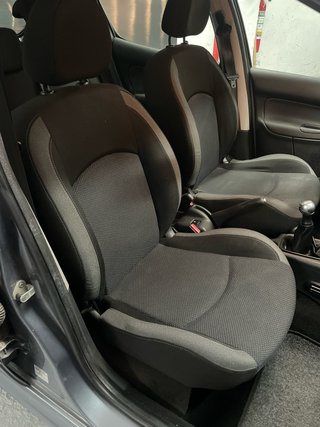 Peugeot 206 PLUS  2010