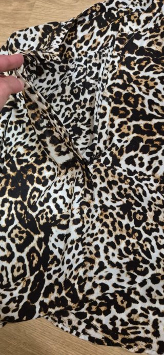 Blusa manga larga estampado leopardo