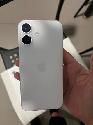 iPhone 16 blanco