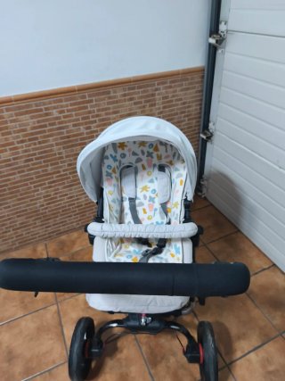 Lote bañera y trona para bebé con 2 carritos