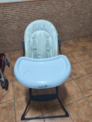 Lote bañera y trona para bebé con 2 carritos