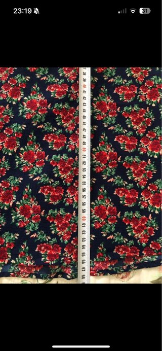 Blusa floral azul y roja talla M