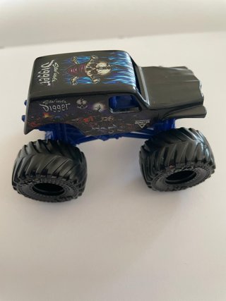 Lot of 3 monster trucks