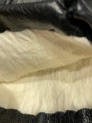 Guantes femeninos de cuero negro