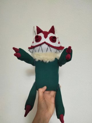 Peluche Gachiakuta Hii in tessuto riciclato