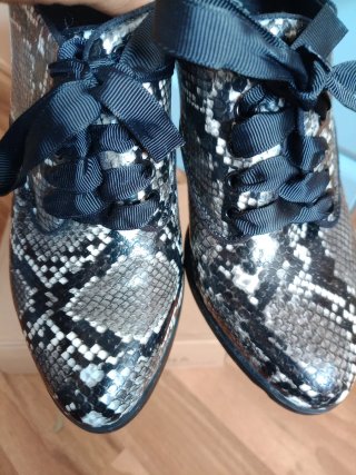 Zapatos Corina Tacón Estampado Serpiente