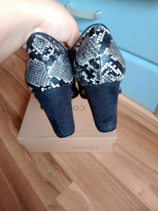 Zapatos Corina Tacón Estampado Serpiente