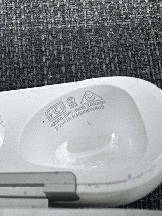Apple AirPods (3.ª generación)  ORIGINAL 96W409