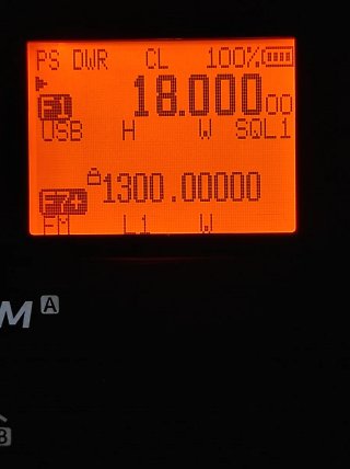 EMISORA UHF VHF + AEREA Y CB (RX)+ MINI ANTENA UHF