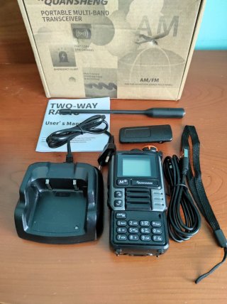 EMISORA UHF VHF + AEREA Y CB (RX)+ MINI ANTENA UHF