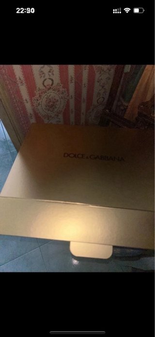 Scatola Dolce & Gabbana dorata limited edition