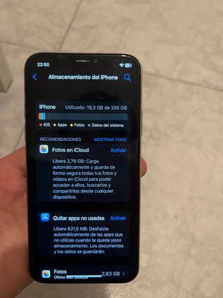 iPhone X Apple Plateado cn una raja en la pantalla