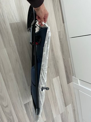 Hamaca babybjorn para bebé gris y negra
