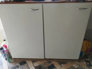 Mueble de madera color beige/marrón