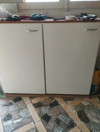 Mueble de madera color beige/marrón