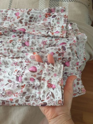 Blusa Baci floral nueva