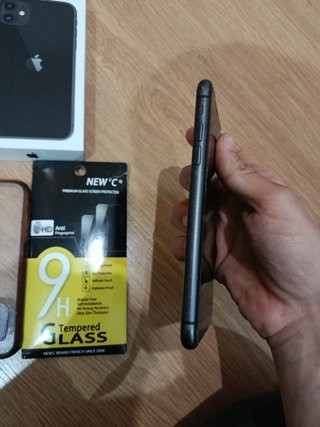 iPhone 11 Negro + Accesorios