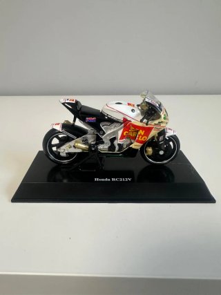 Moto a Escala 1/12