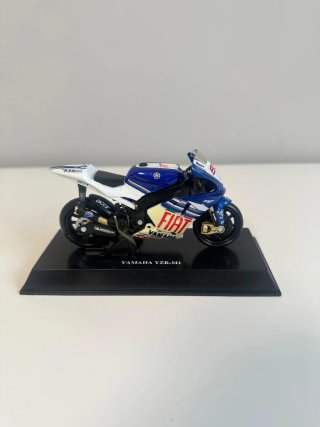 Moto a Escala 1/12
