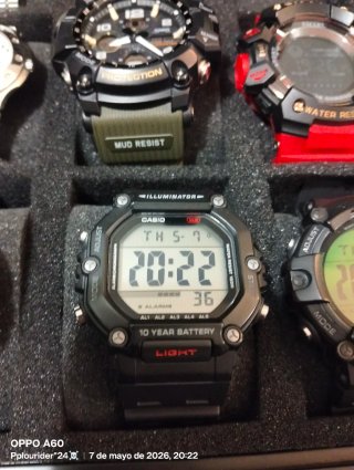 Lotto di 14 Orologi Casio G-Shock e altri