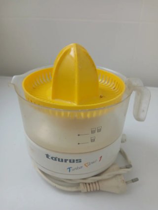 Exprimidor Taurus Turbo Citric 1