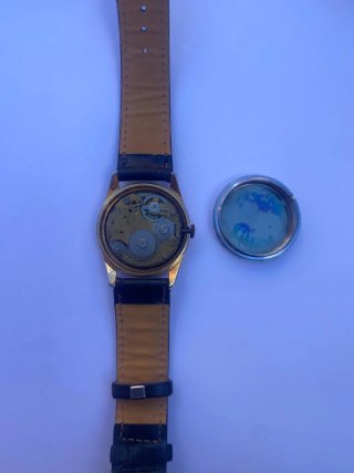 Reloj Lewa Calendrier Vintage Dorado