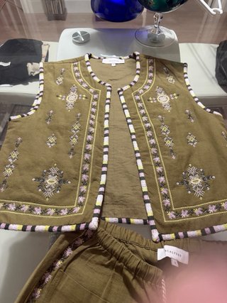 Conjunto pantalón y chaleco Scapers