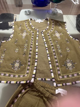 Conjunto pantalón y chaleco Scapers