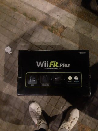 Nintendo Wii Fit Plus Pack
