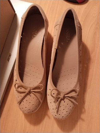 Zapatos planos beige mujer