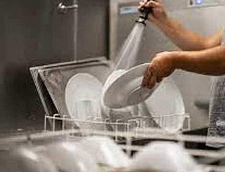 Busco trabajo como ayudante de cocina