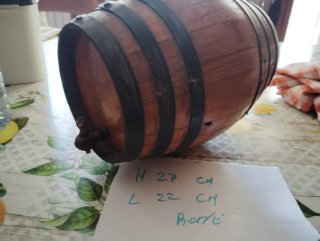 Botte in legno con rubinetto