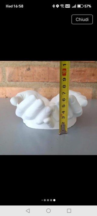 Oggetto decorativo mani in ceramica