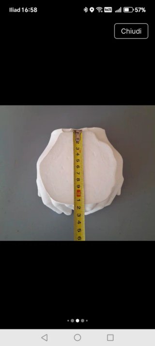 Oggetto decorativo mani in ceramica