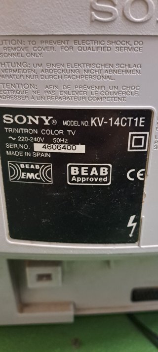 Televisor CRT Sony Trinitron 14 pulgadas