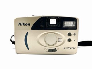 Cámara Nikon AF250SV Plata