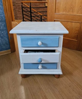 Mesa y mesilla de madera de pino macizo