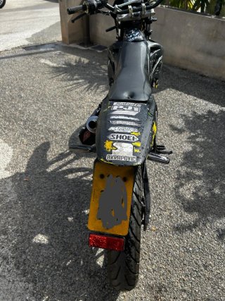 Beta RRT Enduro Moto Negra y Amarilla