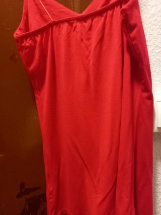 Blusa roja tirantes fruncida talla XS
