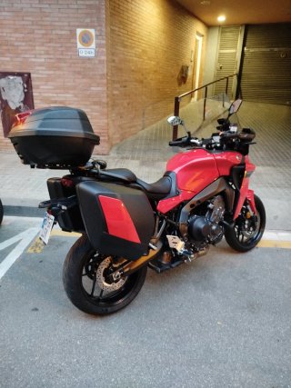 Yamaha Tracer 9 Roja