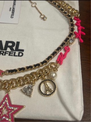 Conjunto Karl Lagerfeld collar y pendientes